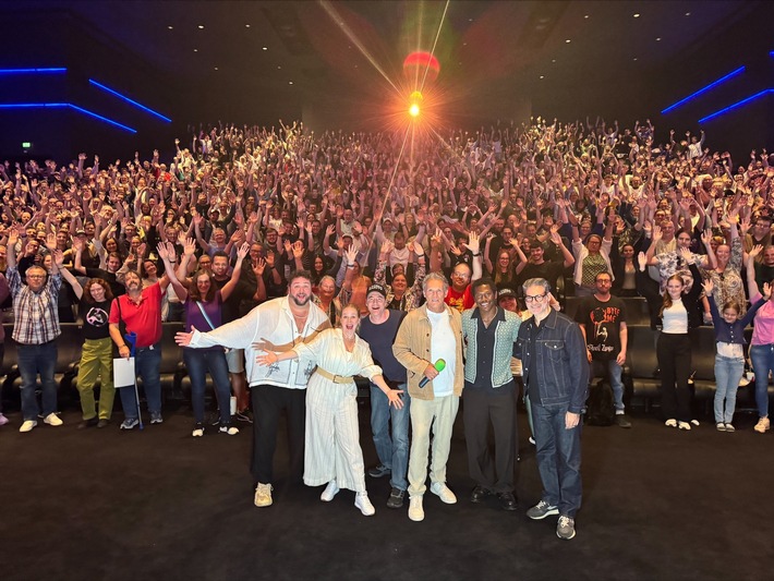 DAS KANU DES MANITU paddelt an die Spitze der Kinocharts/ Bestes Startwochenende eines deutschen Films seit 2019