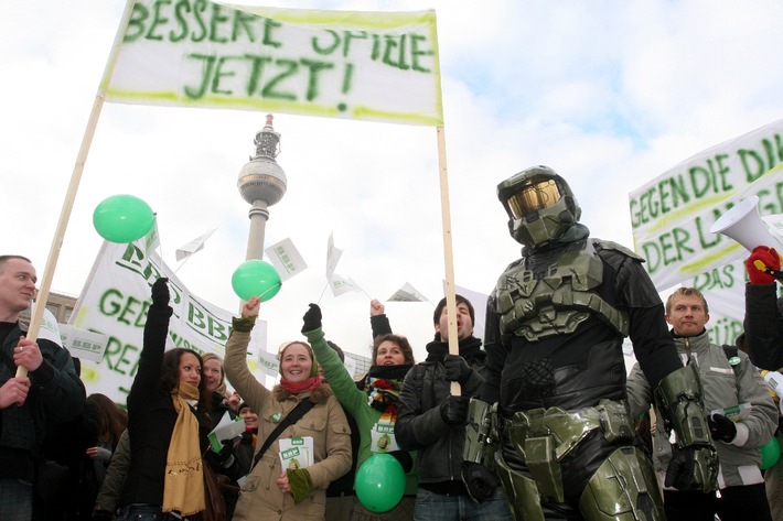 BBP startet Straßenwahlkampf mit Demonstration in Berlin / Die Xbox 360 Entertainment Partei geht für bessere Unterhaltung auf die Straße