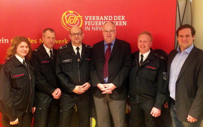 FW Menden: Mendener Delegation besucht Parlamentarischen Abend im Düsseldorfer Landtag