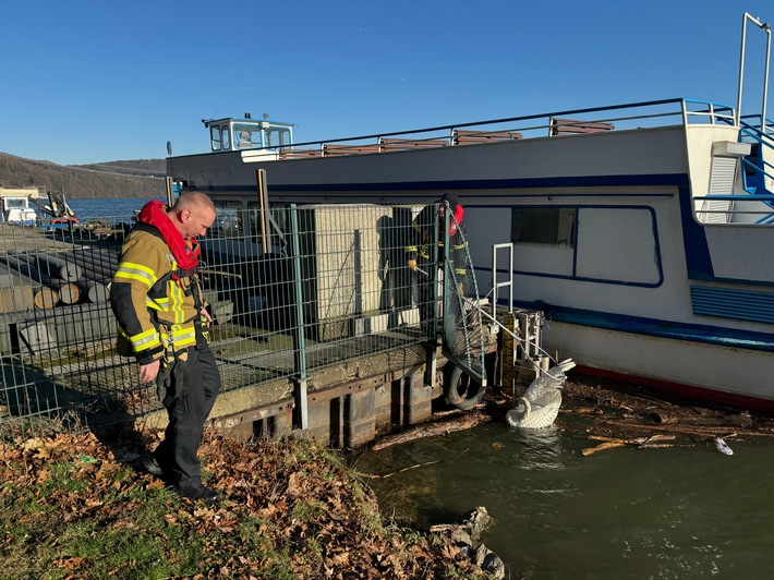 FW-EN: Feuerwehr und Ordnungsamt retten verletzten Schwan