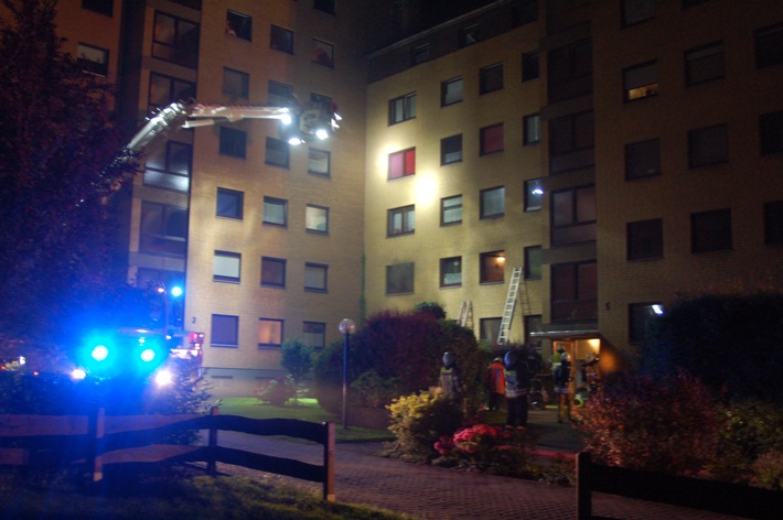 POL-STH: Drei verletzte Personen bei Wohnungsbrand