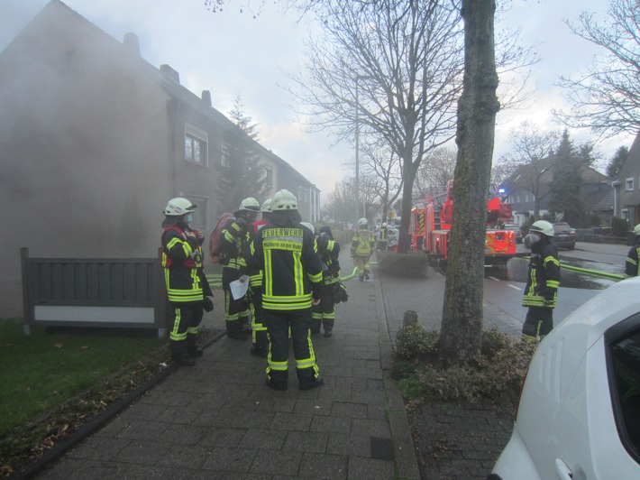 FW-MH: Kellerbrand im Einfamilienhaus.