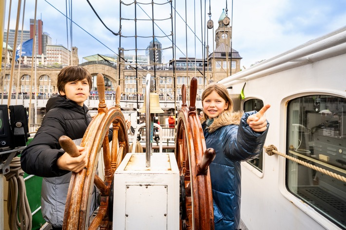 Abenteuer erleben, spielen und überrascht werden / Den 835. Hafengeburtstag Hamburg vom 9. bis 12. Mai 2024 mit Kinderaugen sehen