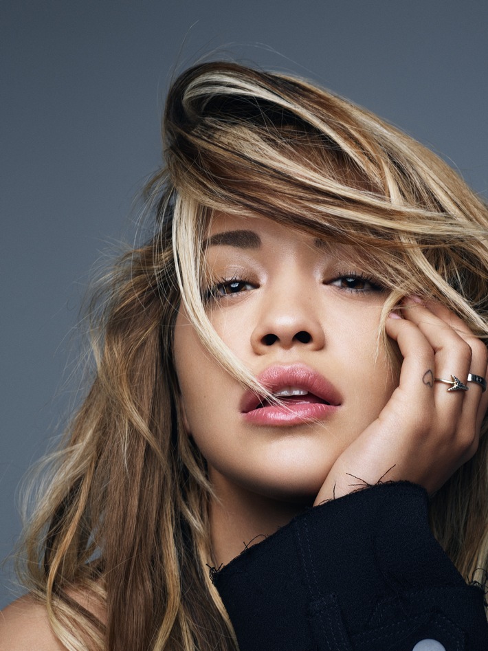 Top-Star Rita Ora in der Elbphilharmonie Hamburg und live auf Channel Aid