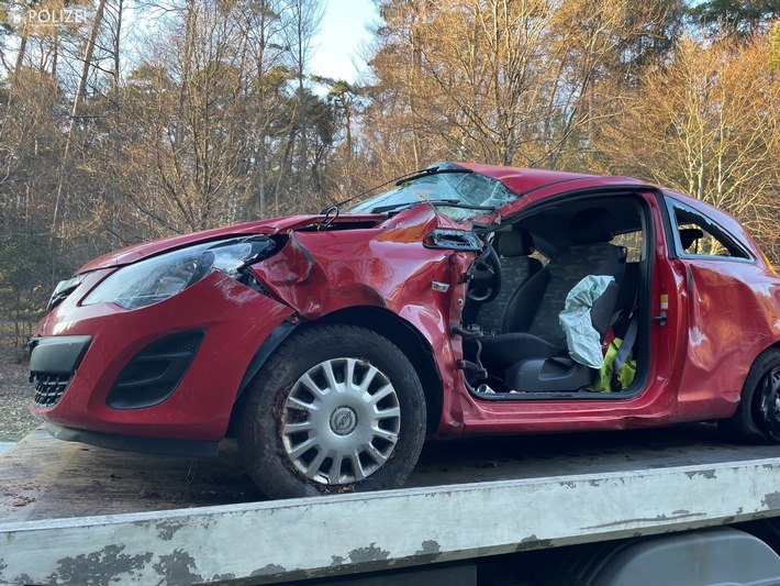 POL-PPWP: Unfall: Autofahrerin aus Pkw geschnitten