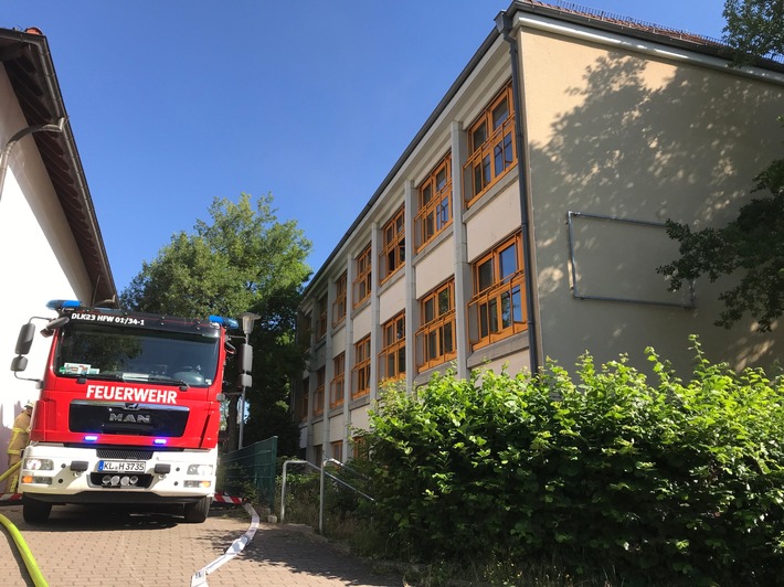 POL-PPWP: Brand in der Geschwister-Scholl-Schule