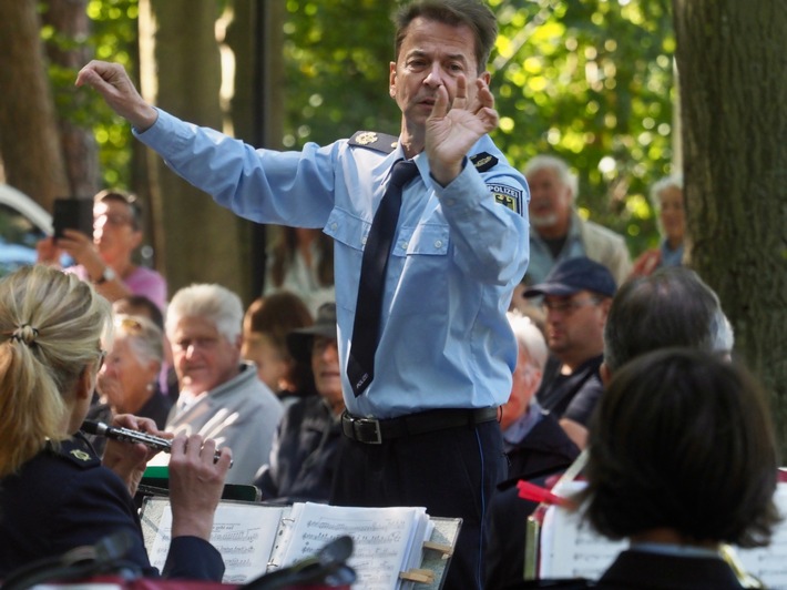 BPOLI PW - GdpD POM: Bundespolizeiorchester Berlin spielt erneut zu der inzwischen schon zur Tradition gewordenen Bädertour