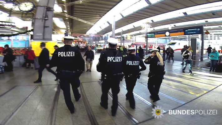 Bundespolizeidirektion München: Ausraster am Querbahnsteig / Bundespolizei sucht Geschädigten