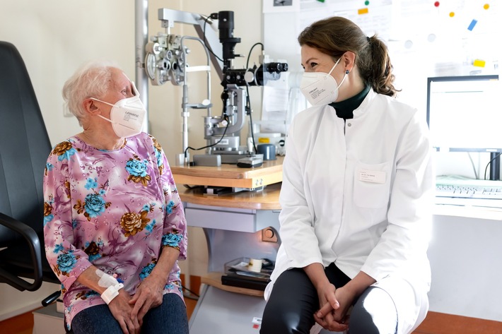 Augenklinik im Helios Klinikum Berlin-Buch behandelt Aderhautmelanome gezielt mittels Rutheniumapplikator