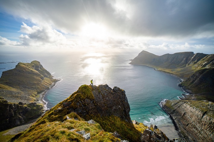 New release by gestalten - THE OCEANS - THE MARITIME PHOTOGRAPHY OF CHRIS BURKARD