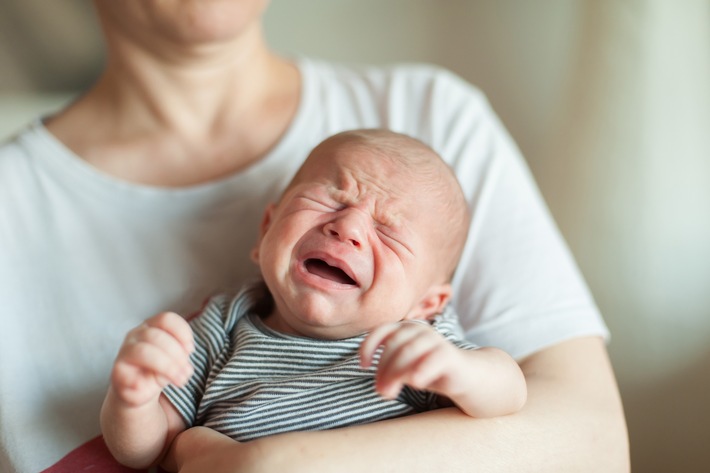 Schreibabys: Was Eltern jetzt tun können / Sie schlafen schlecht, lassen sich nicht ablegen und kosten viel Kraft: Wenn Kinder sich nicht beruhigen lassen, helfen Profis