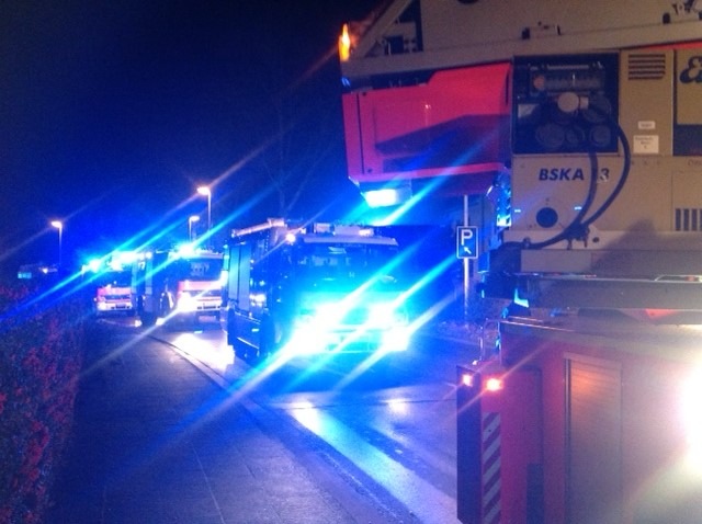FW-BN: Schlussmeldung und Zusammenfassung: Feuerwehr und Rettungsdienst am Sonntagabend an mehreren Einsatzstellen im Einsatz
