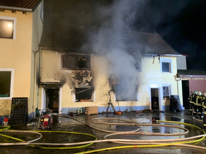 POL-PDWO: Vollbrand eines Wohngebäudes mit hohem Sachschaden
