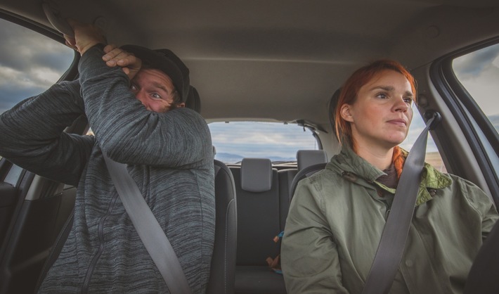 Fluch und Segen zugleich: Lebenspartner als Beifahrer / Mehr als jeder Dritte hält den Partner für den schlimmsten Beifahrer