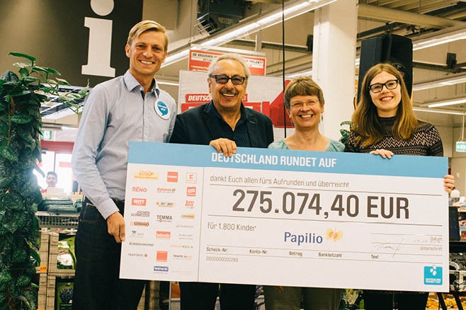 Wolfgang Stumph übergibt 275.074,40 Euro für sozial benachteiligte Kinder