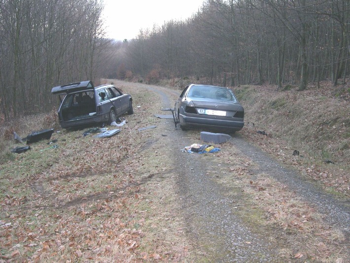 POL-GOE: (74/03) Mercedes gestohlen und ausgeschlachtet