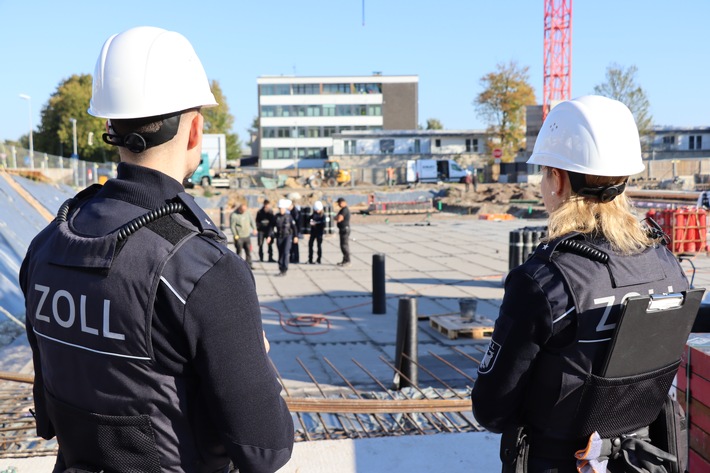 HZA-BI: Zahlreiche Unregelmäßigkeiten auf Großbaustelle aufgedeckt/Bielefelder Zoll prüft Bauvorhaben der Martin-Niemöller-Gesamtschule