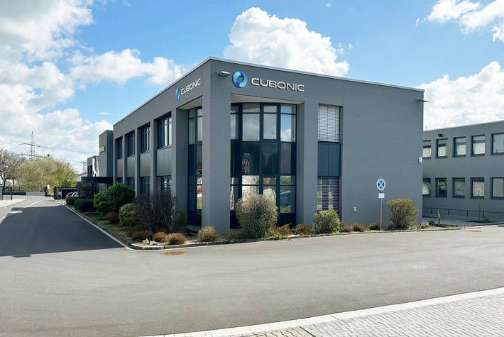 CUBONIC unterschreibt Mietvertrag für neue Firmenzentrale im Metroloq Unternehmerpark Pulheim-Brauweiler bei Köln