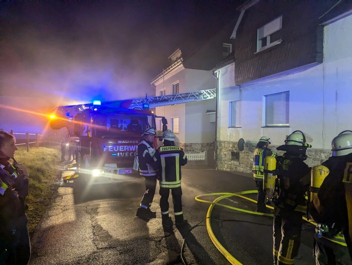 FW-AR: Haus nach Brand nicht mehr bewohnbar