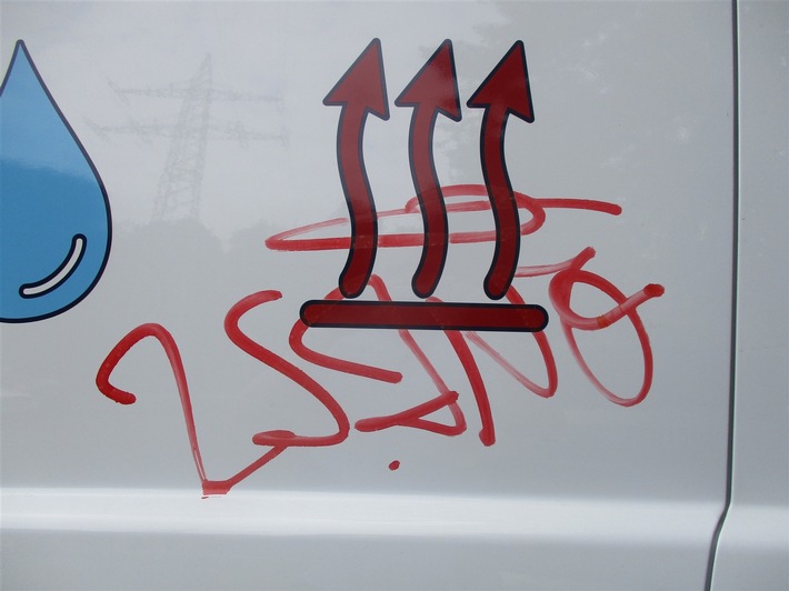 POL-RBK: Overath - Graffiti auf einem Firmenfahrzeug