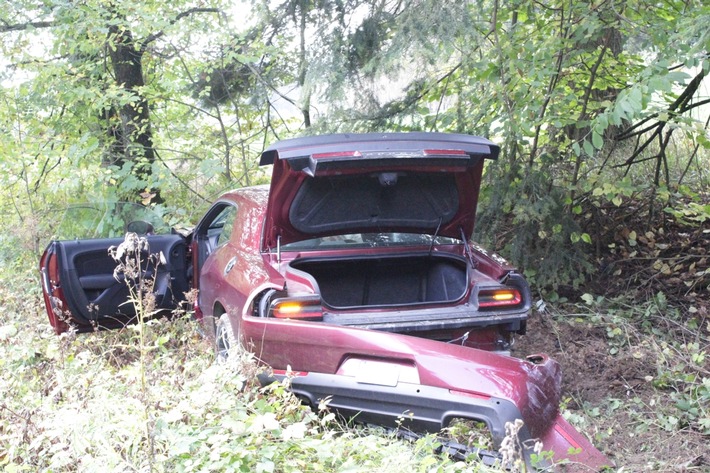 POL-SI: Verkehrsunfall auf der B517 - #polsiwi