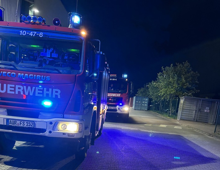 FW-AUR: Simultane Feueralarme zu später Stunde