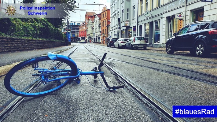 POL-SN: 74-Jähriger Pedelecfahrer erleidet bei Sturz schwere Kopfverletzungen