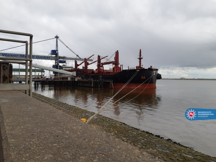 WSPI-OLD: Zu schnell weserabwärts fahrendes Schiff verursacht Schäden an Nordenhamer Pier