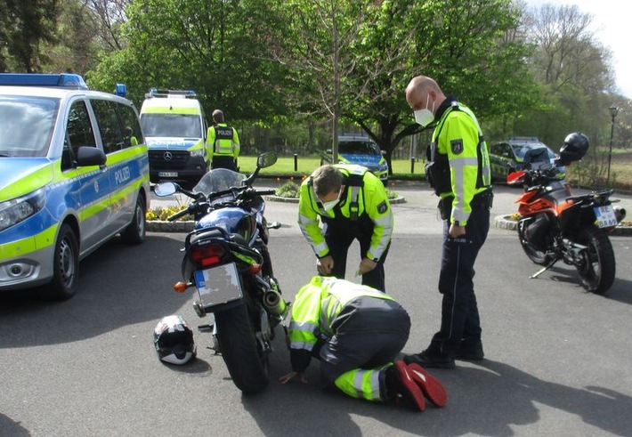 POL-ST: Ochtrup, Nordwalde, Polizei kontrolliert Motorräder auf bekannten Strecken, teils bewusste technische Veränderungen