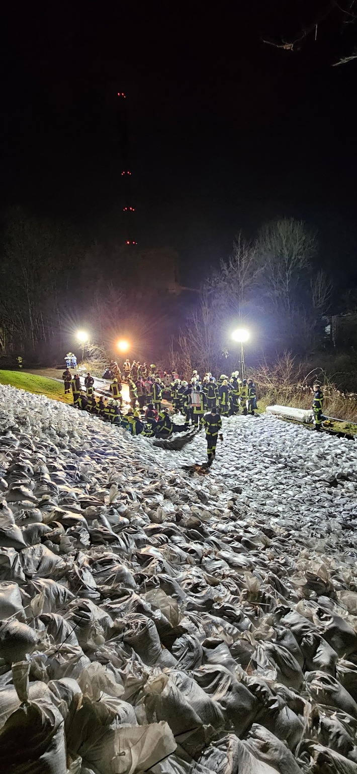 FW-EN: Erneuter Überörtlicher Einsatz mit der Feuerwehrbereitschaft EN/Do