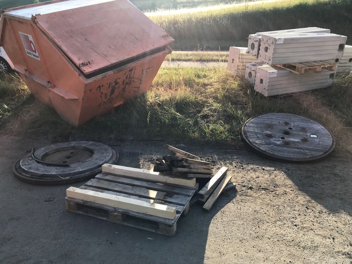 POL-PPWP: Diebstahl: Kupferkabel zerlegt und abtransportiert