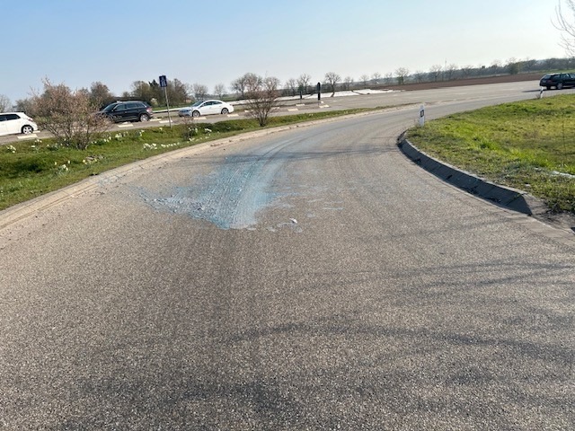 POL-PDLD: L509/ BAB65/ Anschlussstelle LD-Zentrum - verschmutzte Fahrbahn