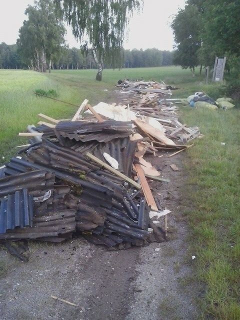POL-ROW: ++ Nach Wechseltrick fehlen 100 Euro in der Kasse ++ Müll illegal am Nabu-Wanderweg entsorgt ++ Betrügerisches Gewinnversprechen - 82-Jähriger bleibt cool ++