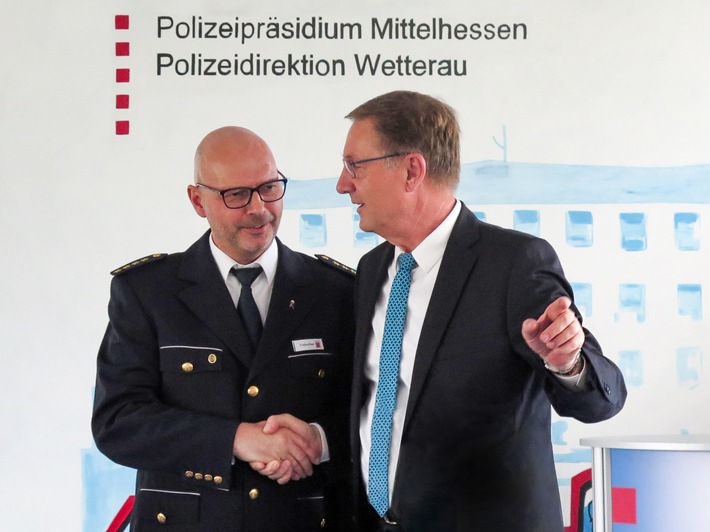 POL-WE: Führungswechsel an der Wetterauer Polizeispitze - Heimspiel für Thorsten Fleischer