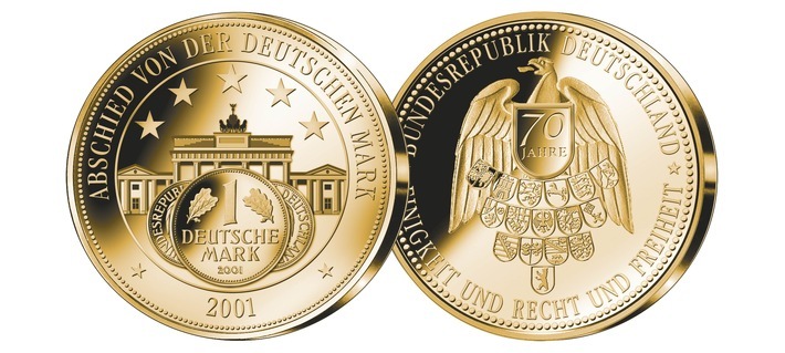 Vor 20 Jahren hieß es: Adieu Deutsche Mark / Die Deutsche Goldmünzen-Gesellschaft (DGG) würdigt den 20. Jahrestag des Abschieds mit einer außergewöhnlichen Gedenkprägung / Abschied DM / Weiterer Text über ots und www.presseportal.de/nr/152342 / Die Verwendung dieses Bildes ist für redaktionelle Zwecke unter Beachtung ggf. genannter Nutzungsbedingungen honorarfrei. Veröffentlichung bitte mit Bildrechte-Hinweis.
