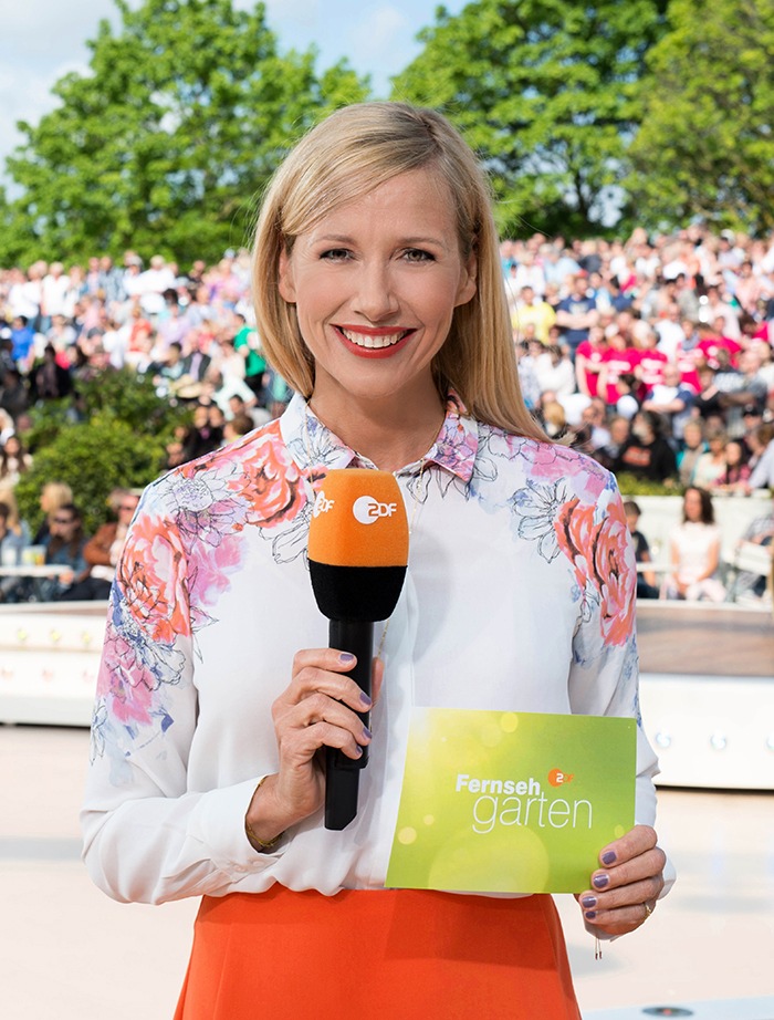 30 Jahre "ZDF-Fernsehgarten" / Andrea Kiewel startet mit Musik und Gästen in die Jubiläums-Saison (FOTO)