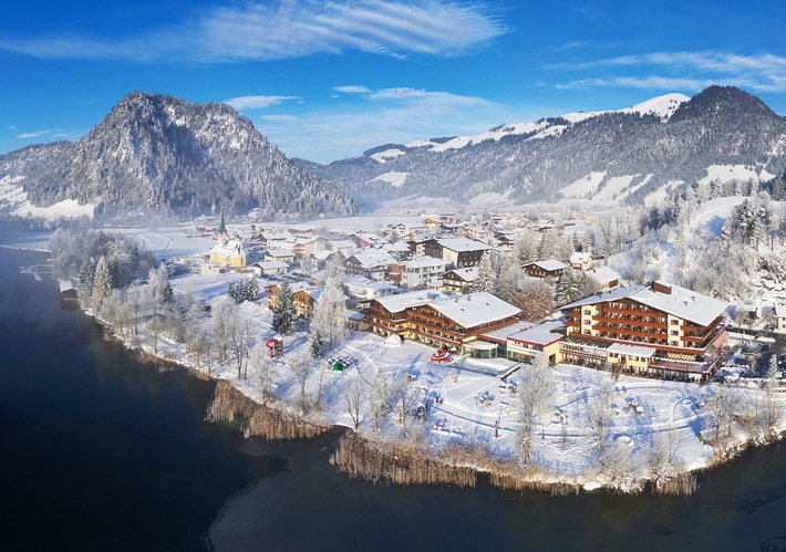 Top-Familienurlaub zum Bestpreis im Hotel Bellevue **** am Tiroler Walchsee / 2 Kinder bis 11,9 Jahre wohnen kostenlos