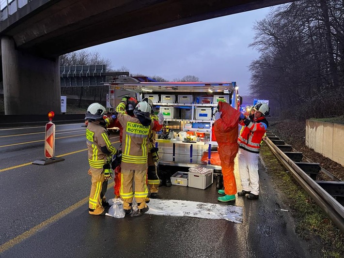 FW-BOT: Gefahrguteinsatz auf Autobahn