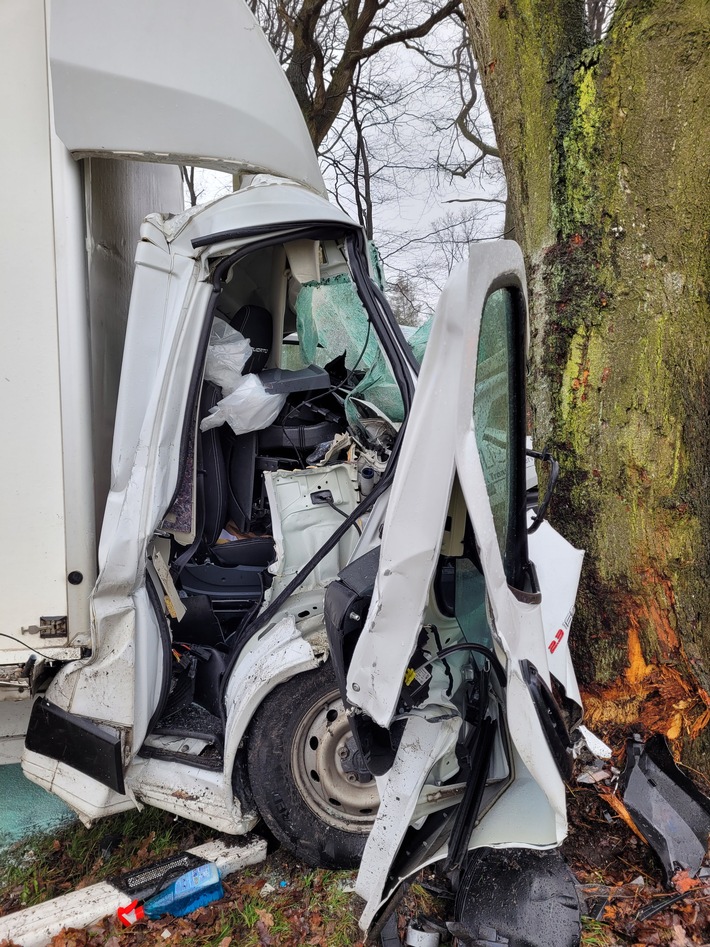 POL-NI: Zeugenaufruf nach schwerem Verkehrsunfall in Mainsche /Hesterberg