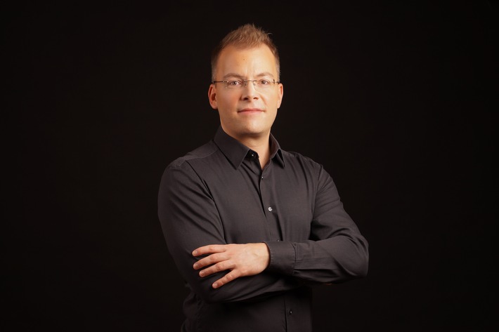 Philipp Ahmann wird neuer Chefdirigent des WDR Rundfunkchores