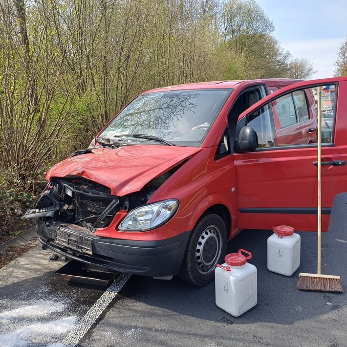 FW-EN: Wetter - Verkehrsunfall am Ortsausgang