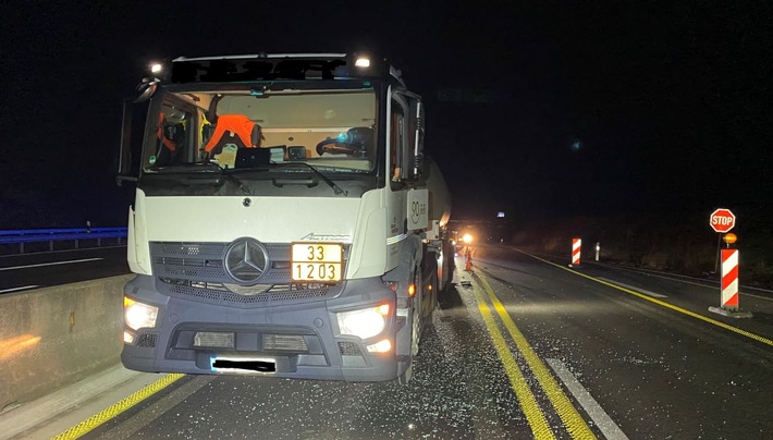 POL-PDLD: B10/ASLD-Nord - LKW-Fahrer mit 2,1 Promille verursacht Verkehrsunfall und flüchtet