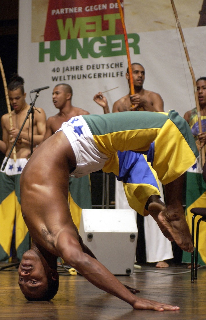 Woche der Welthungerhilfe 2002 eröffnet / "Matinee der Weltenbummler" begeistert in der Bonner Beethovenhalle