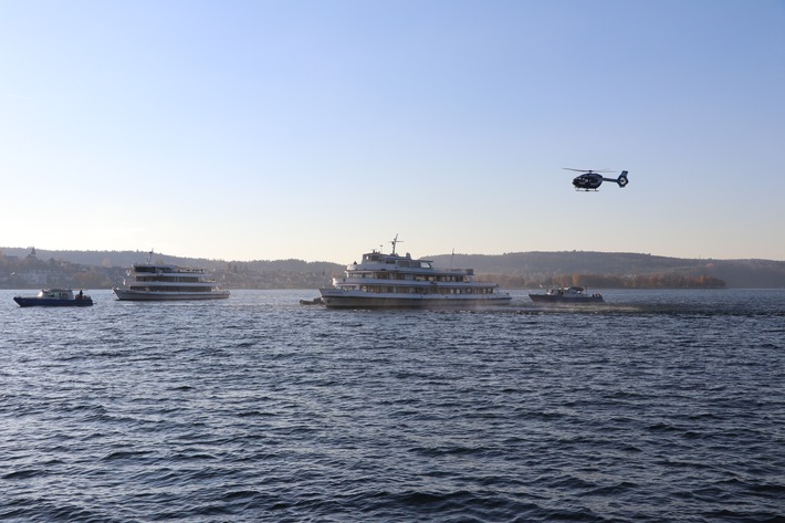 POL-Einsatz: Überlingen - Polizeipräsidium Einsatz trainiert mit allen Einheiten auf dem Bodensee