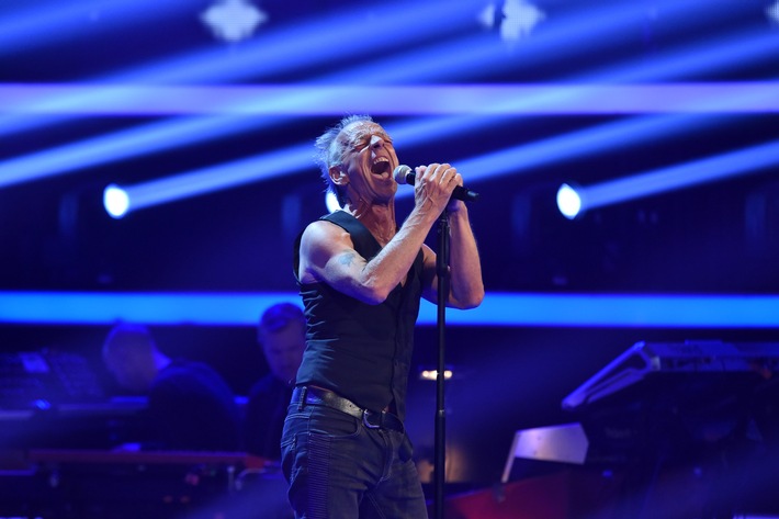 "Bist Du der deutsche Iggy Pop?!" Punkrocker Lutz (62) flasht The BossHoss in den Blind Auditions bei "The Voice Senior" - am Sonntag, 24. November, in SAT.1
