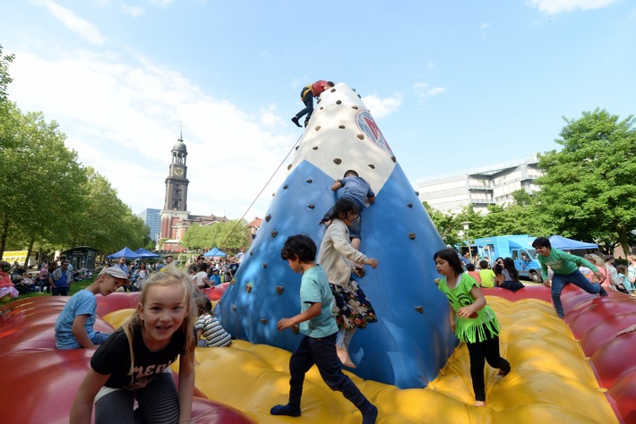 Hafengeburtstag Hamburg vom 10. bis 12. Mai mit attraktivem Kinderprogramm / Spiel, Spaß und Unterhaltung für die ganze Familie