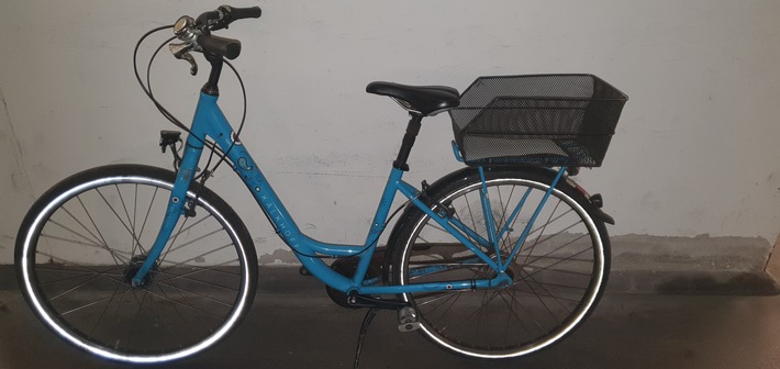 POL-SE: Norderstedt - Fahrräder sichergestellt - Polizei sucht Eigentümer