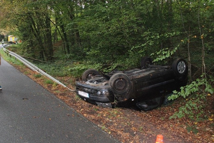 POL-RBK: Overath - Pkw-Fahrer nach Überschlag leicht verletzt