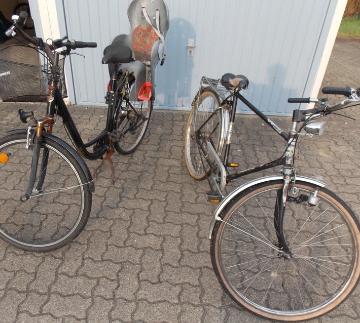 POL-CUX: Heranwachsende stehlen Fahrräder vom Bahnhof Loxstedt - Wem gehören die abgebildeten Räder?