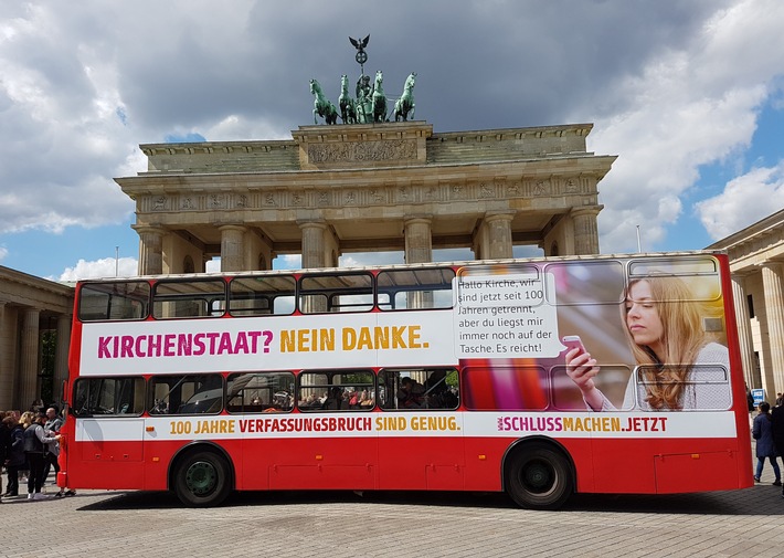 Abschied von der Kirchenrepublik: Die Deutschlandtour der Säkularen Buskampagne hat begonnen